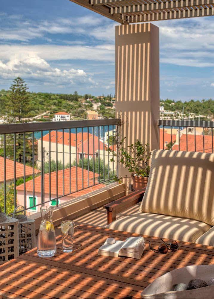 Fiscardo Bay Hotel フィスカルドン エクステリア 写真